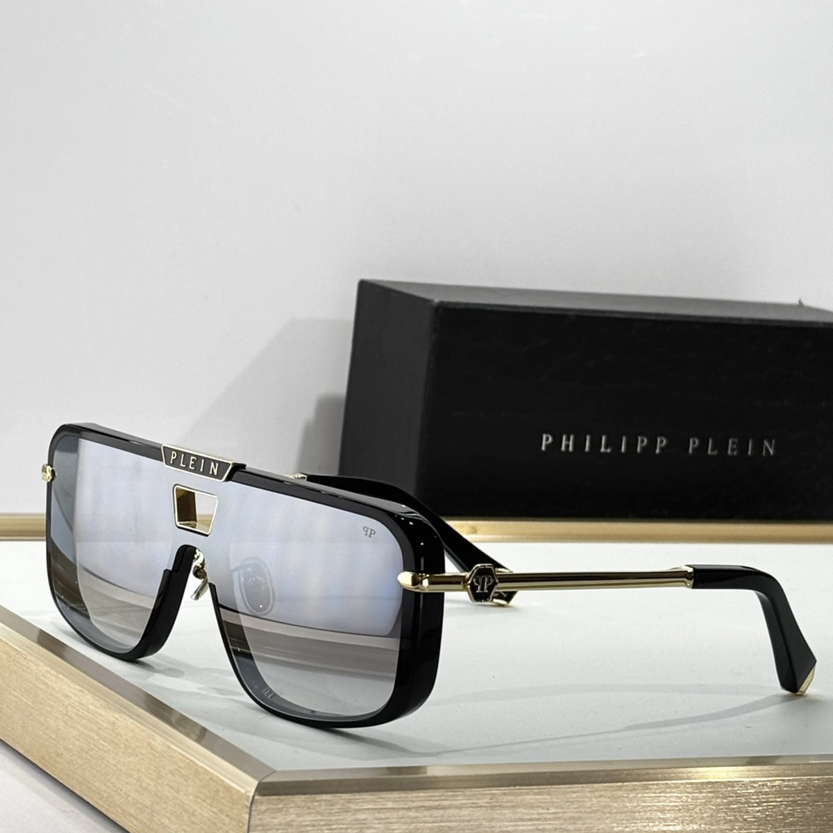 2026 High-End leisure travel versatile sunglasses19016