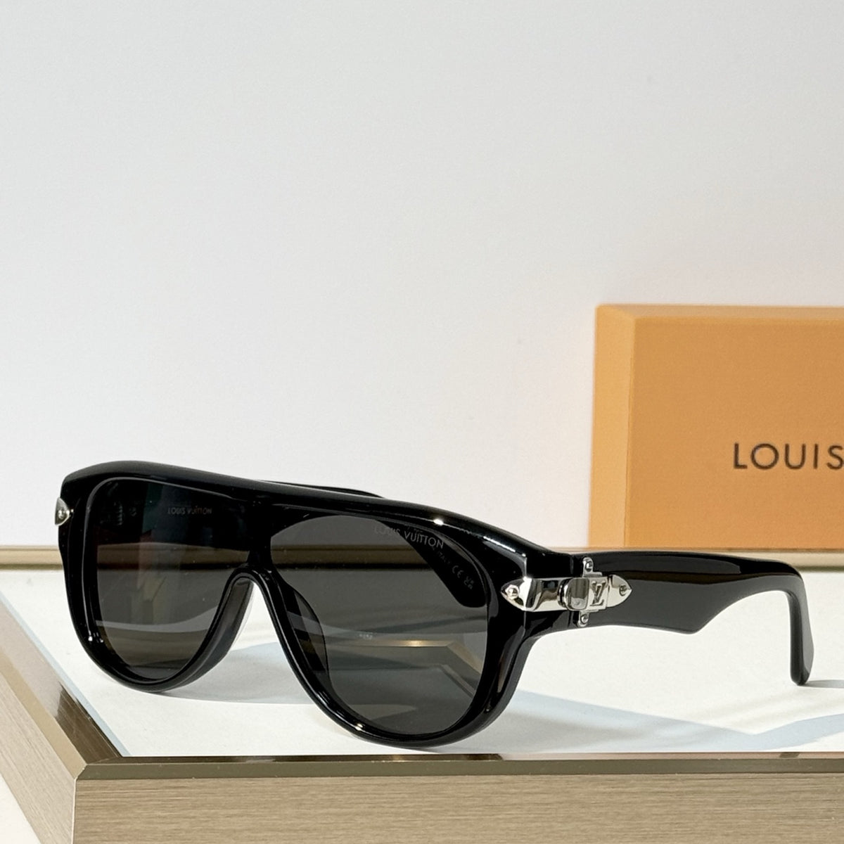 2026 High-End leisure travel versatile sunglasses19023