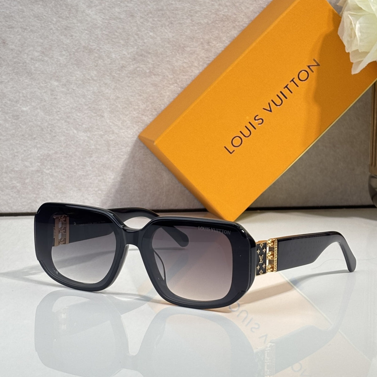 2026 High-End leisure travel versatile sunglasses19033