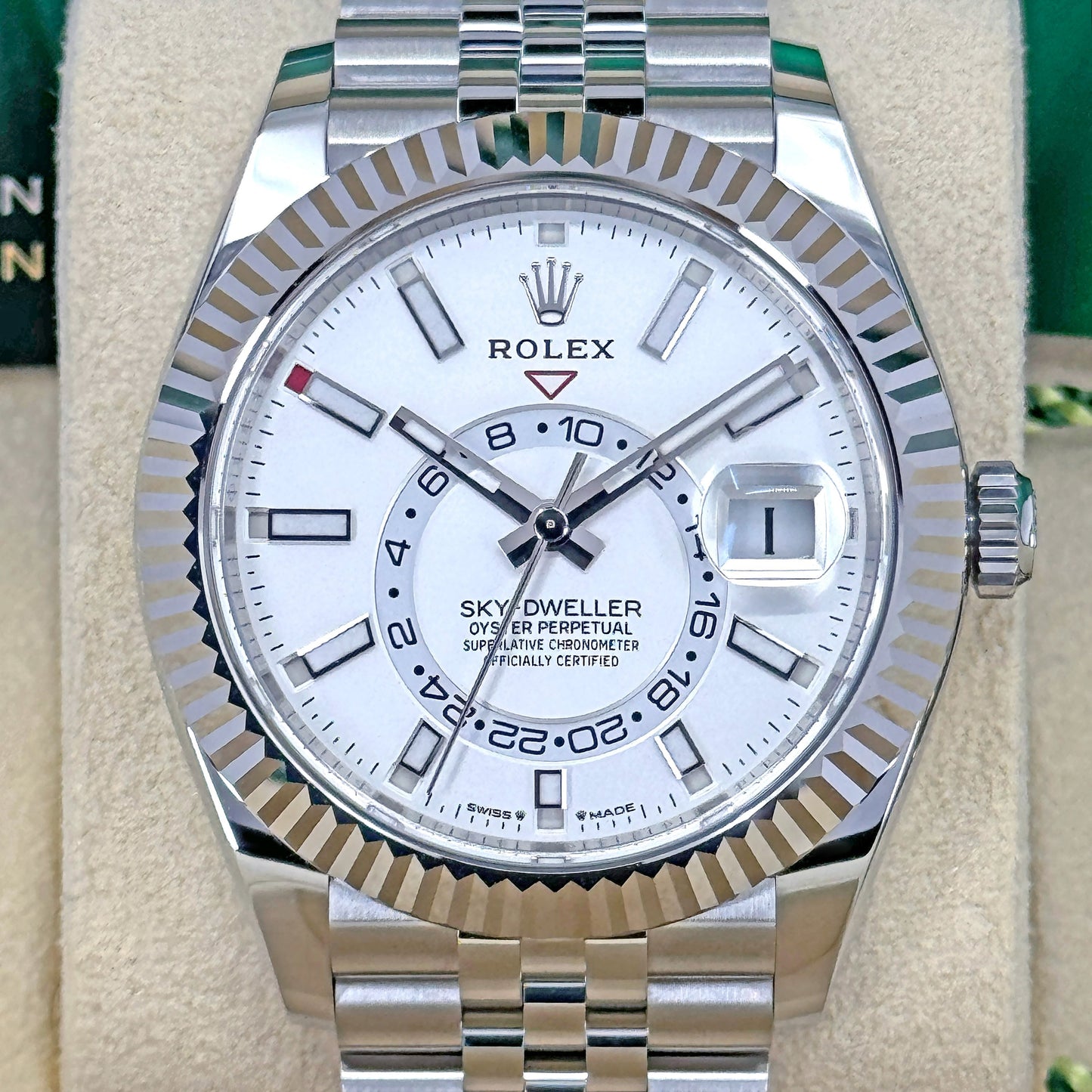 wrist watch Sky-Dweller, 42mm, Oystersteel and 18k White Gold, White, Jubilee, Ref# 336934-0004 watch