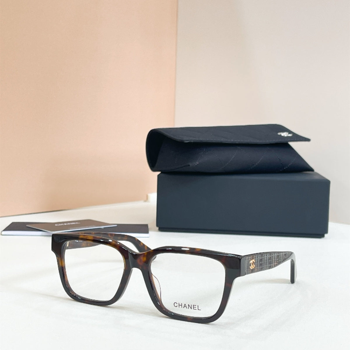 2026 High-End leisure travel versatile sunglasses19042