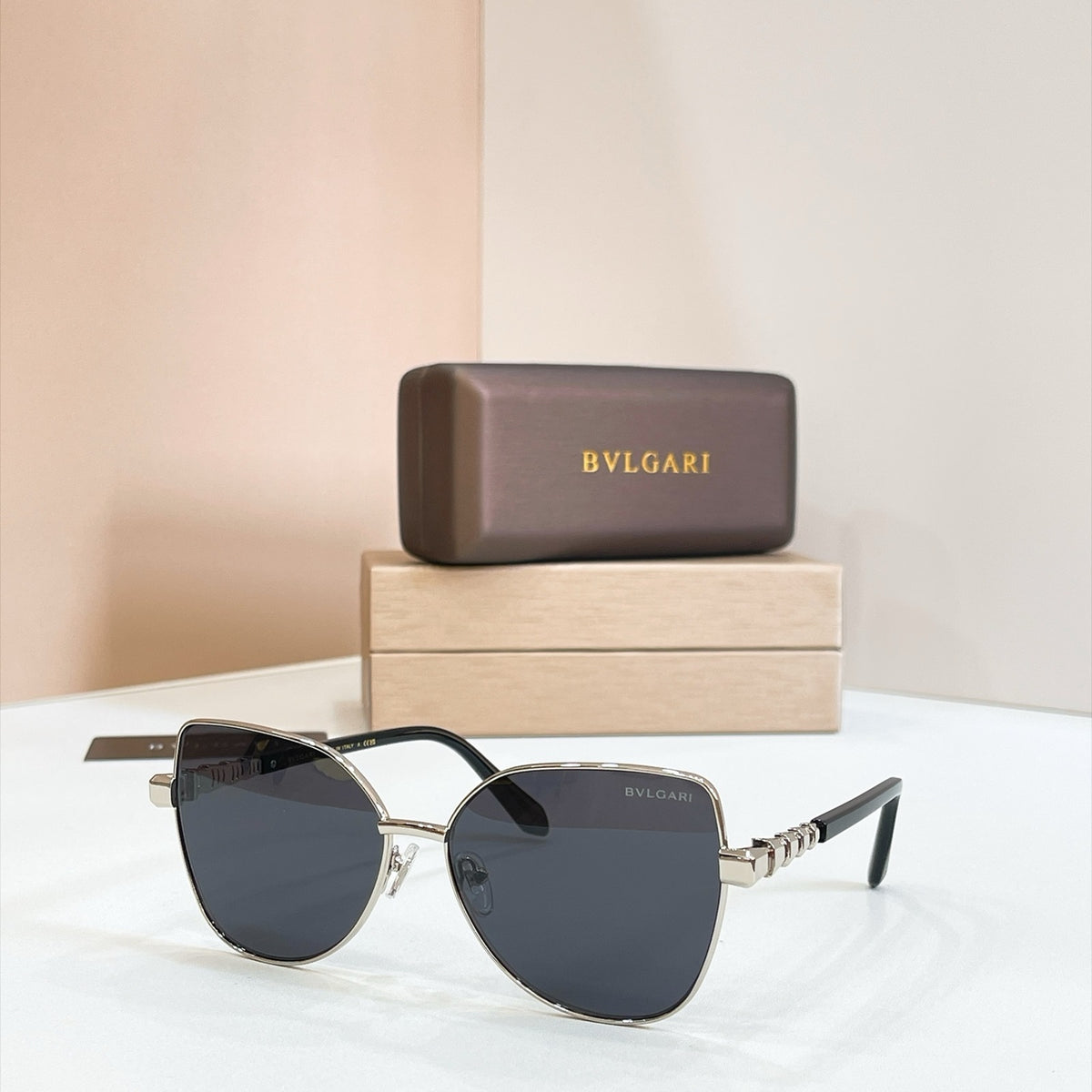 2026 High-End leisure travel versatile sunglasses19043