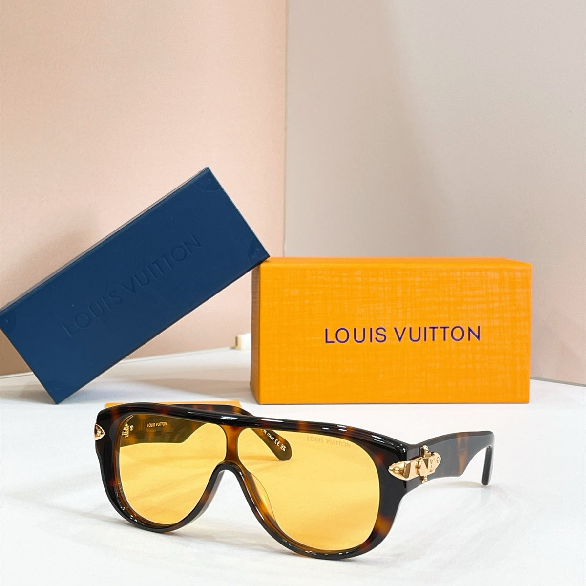 2026 High-End leisure travel versatile sunglasses19045