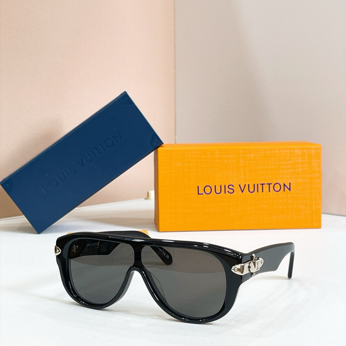 2026 High-End leisure travel versatile sunglasses19045