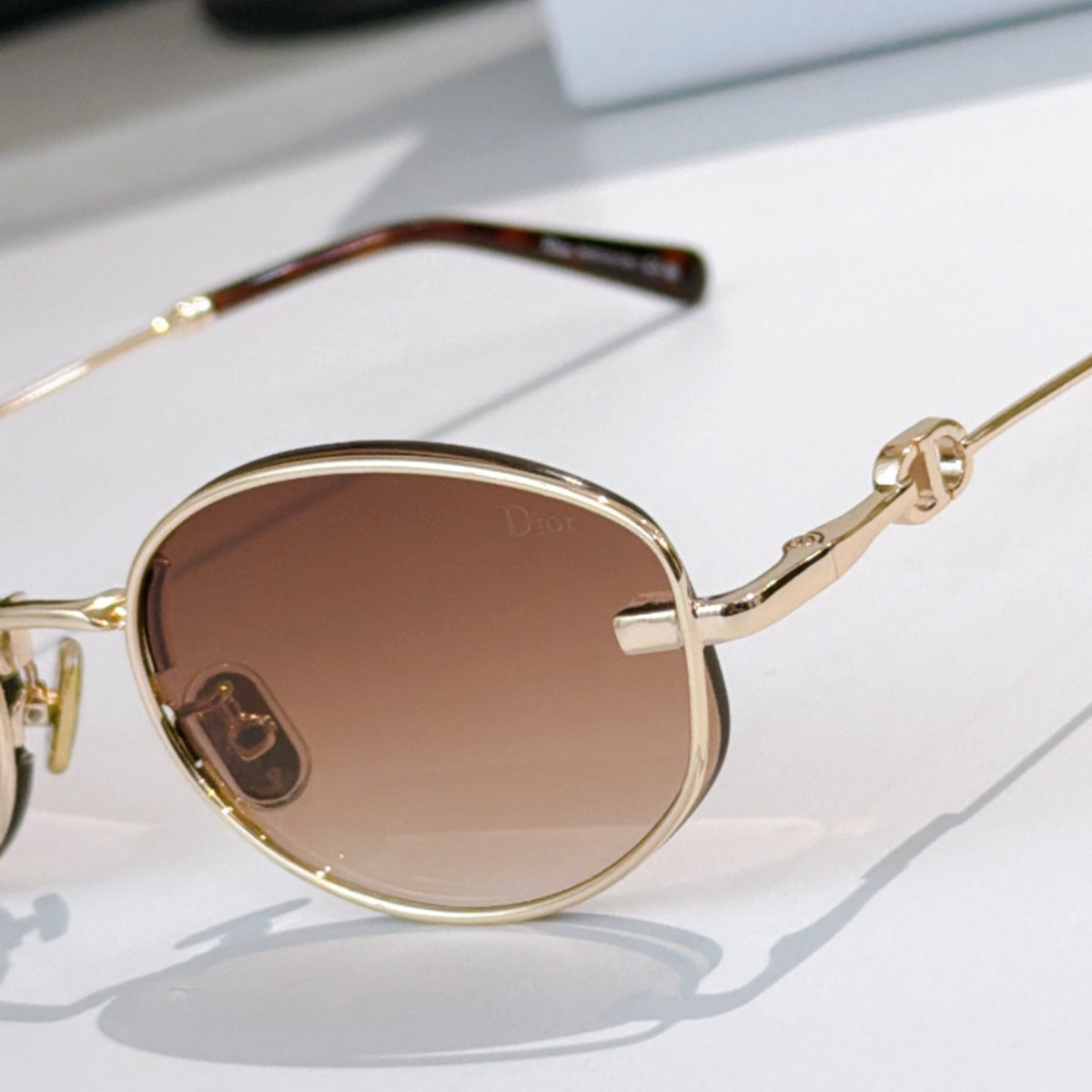 2026 High-End leisure travel versatile sunglasses19050