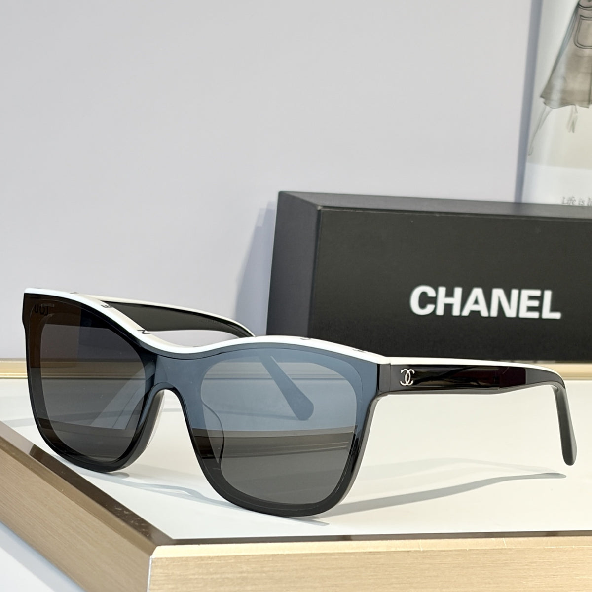 2026 High-End leisure travel versatile sunglasses19057