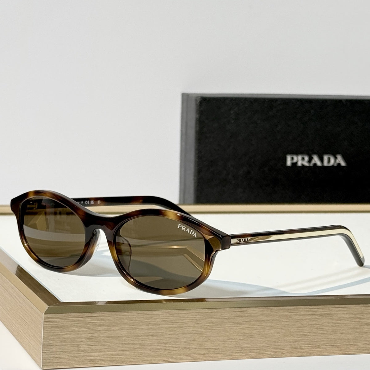 2026 High-End leisure travel versatile sunglasses19059