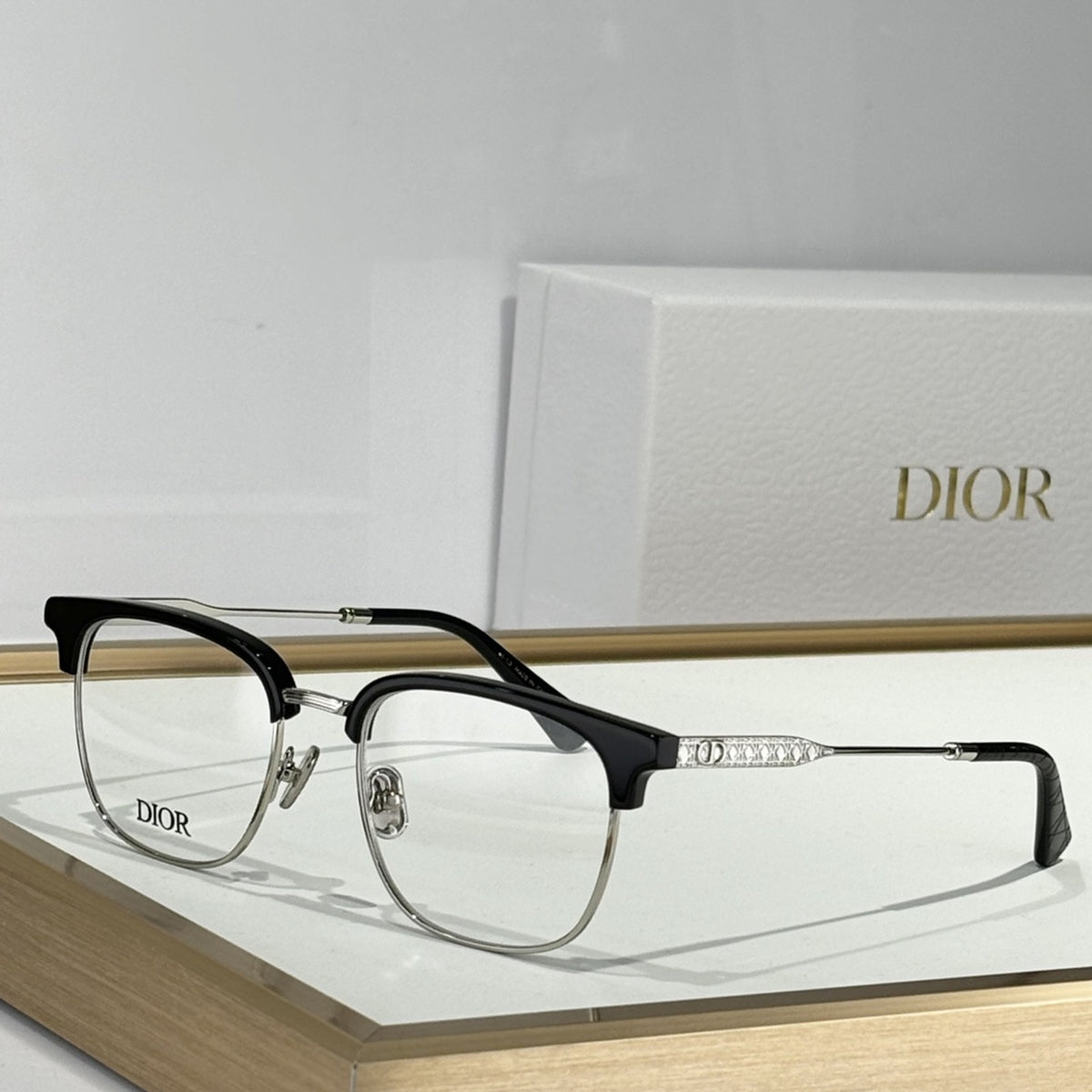 2026 High-End leisure travel versatile sunglasses19062