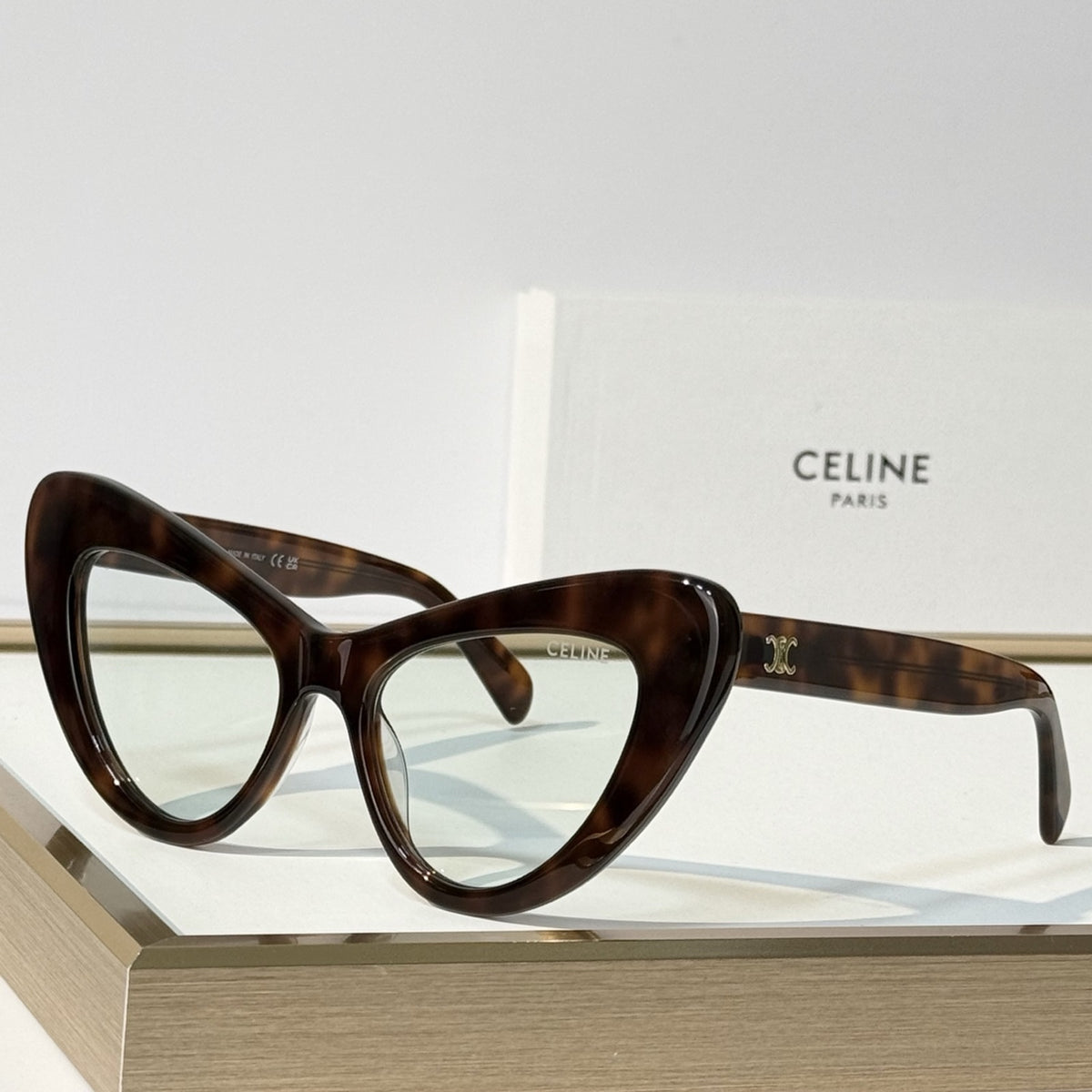 2026 High-End leisure travel versatile sunglasses19066
