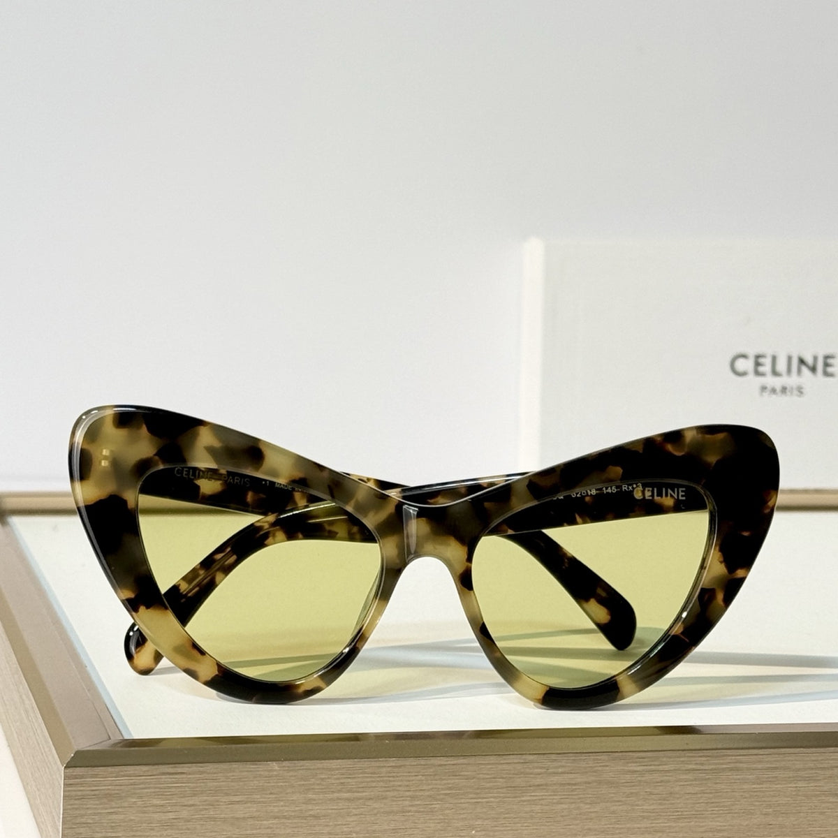 2026 High-End leisure travel versatile sunglasses19066