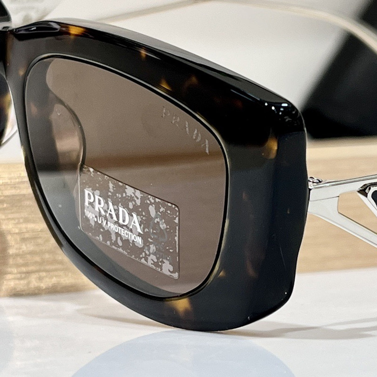 2026 High-End leisure travel versatile sunglasses19067