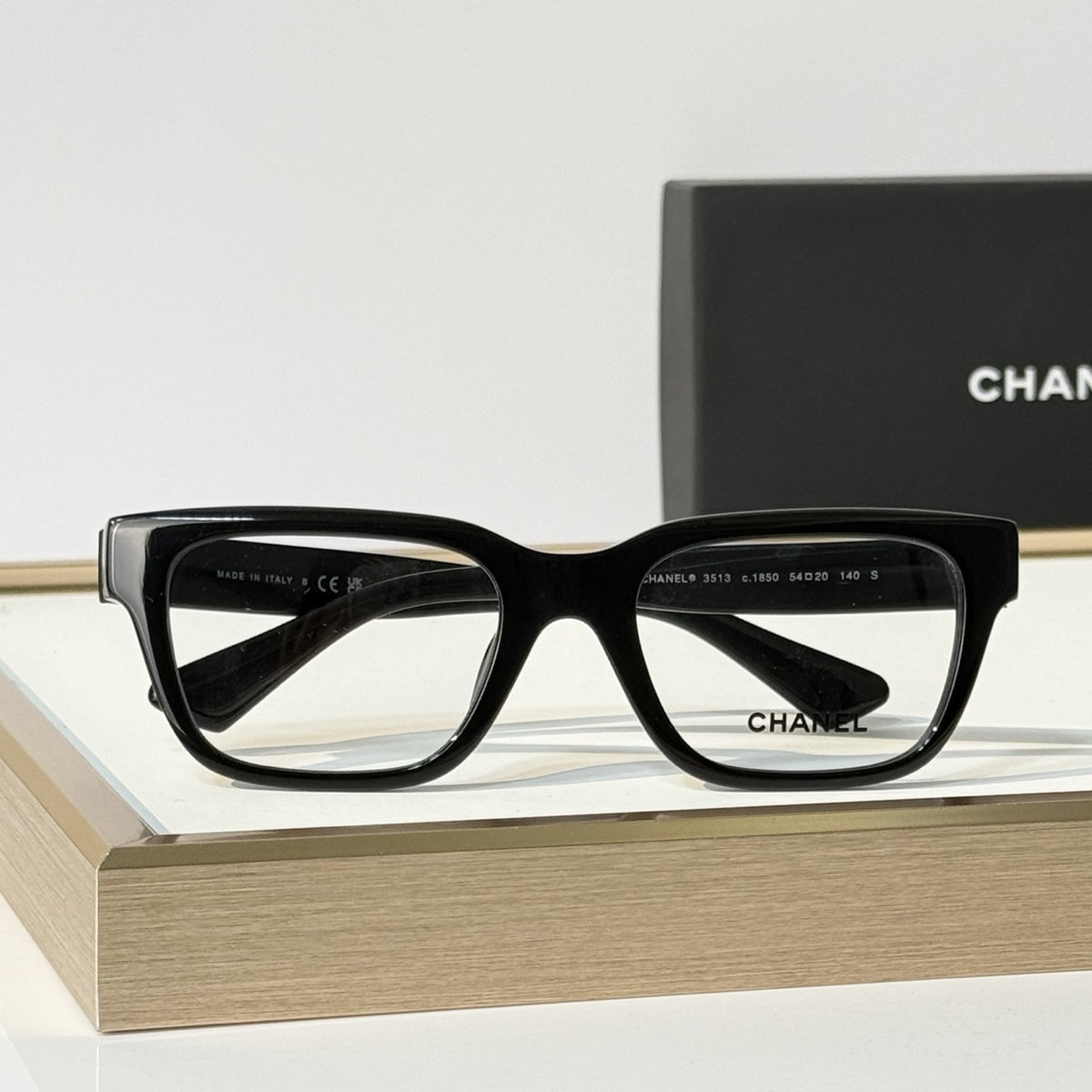 2026 High-End leisure travel versatile sunglasses19068
