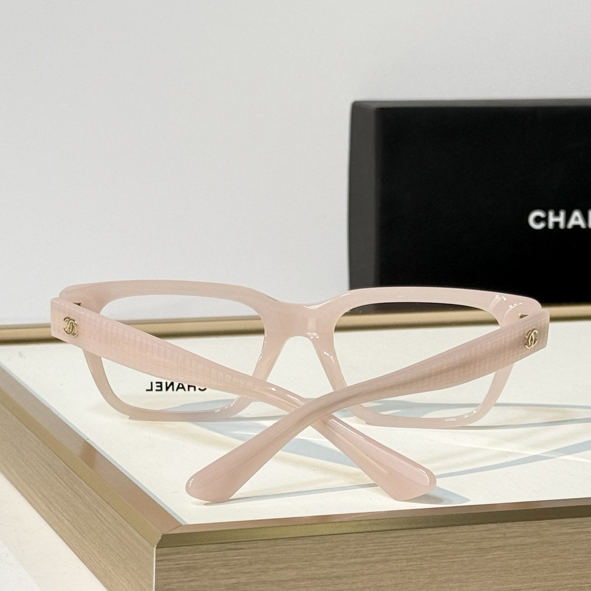 2026 High-End leisure travel versatile sunglasses19068
