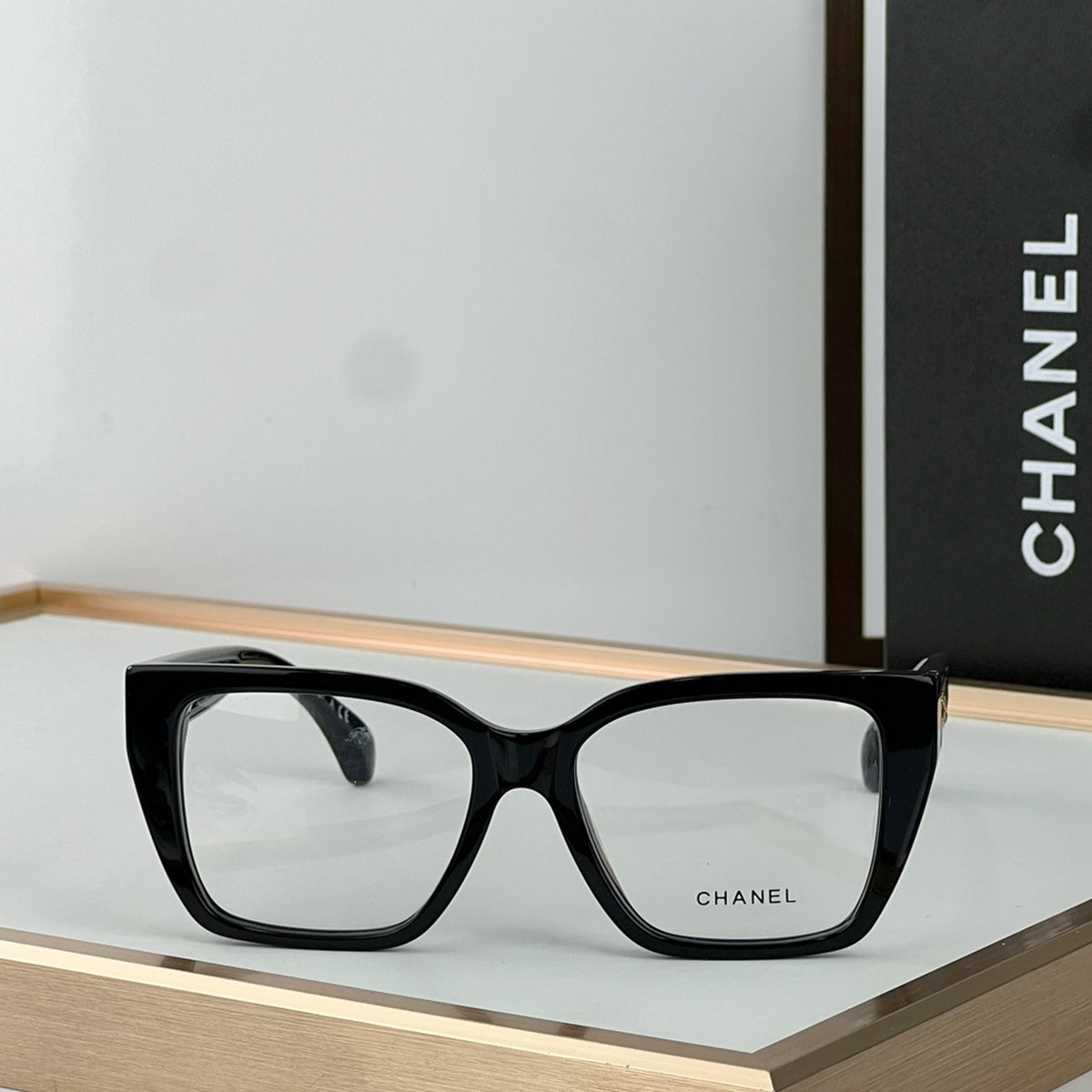 2026 High-End leisure travel versatile sunglasses19072