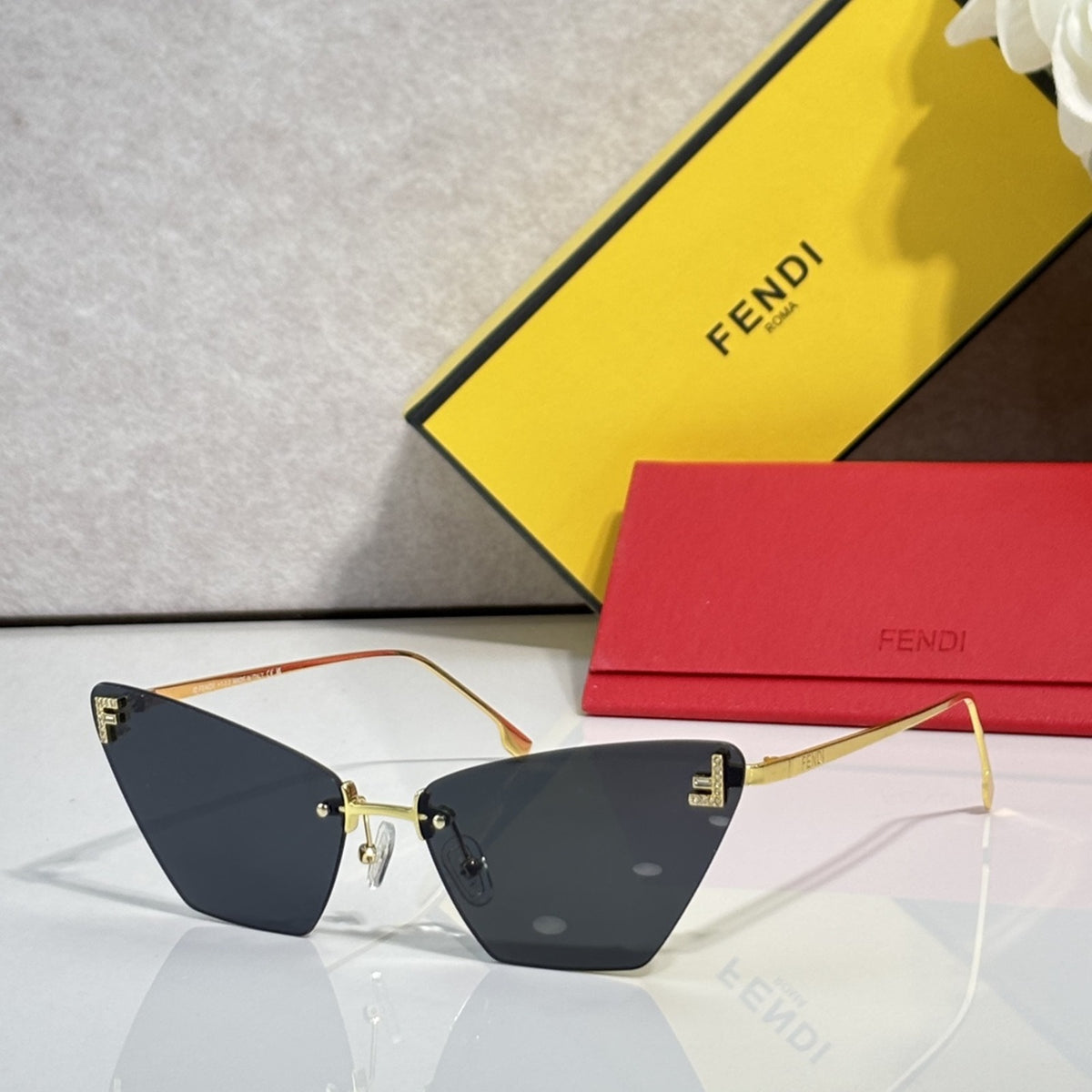 2026 High-End leisure travel versatile sunglasses19075