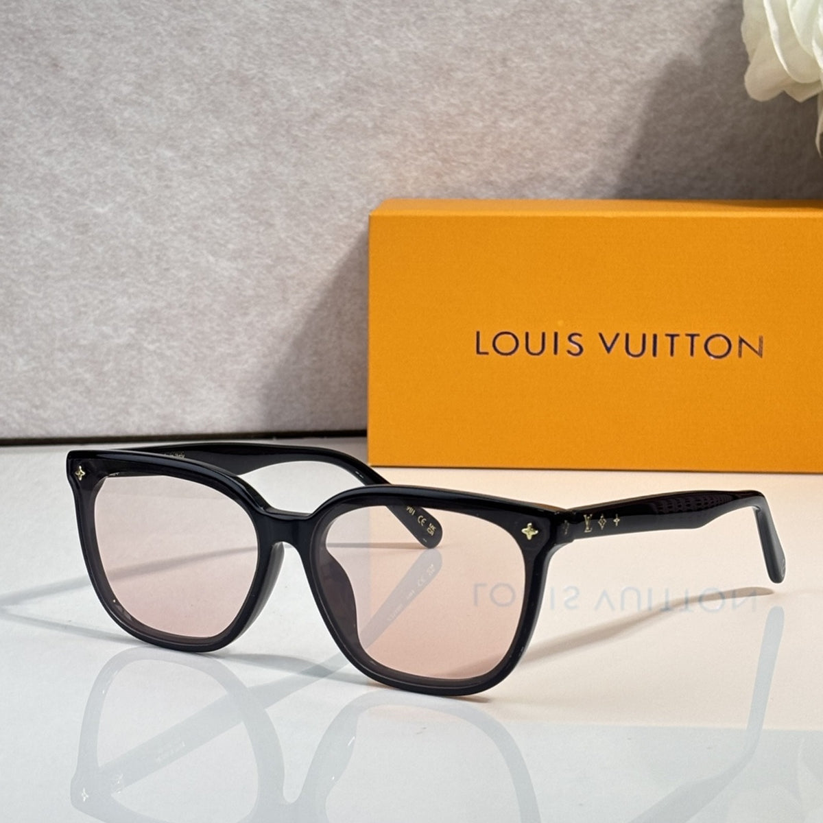 2026 High-End leisure travel versatile sunglasses19076