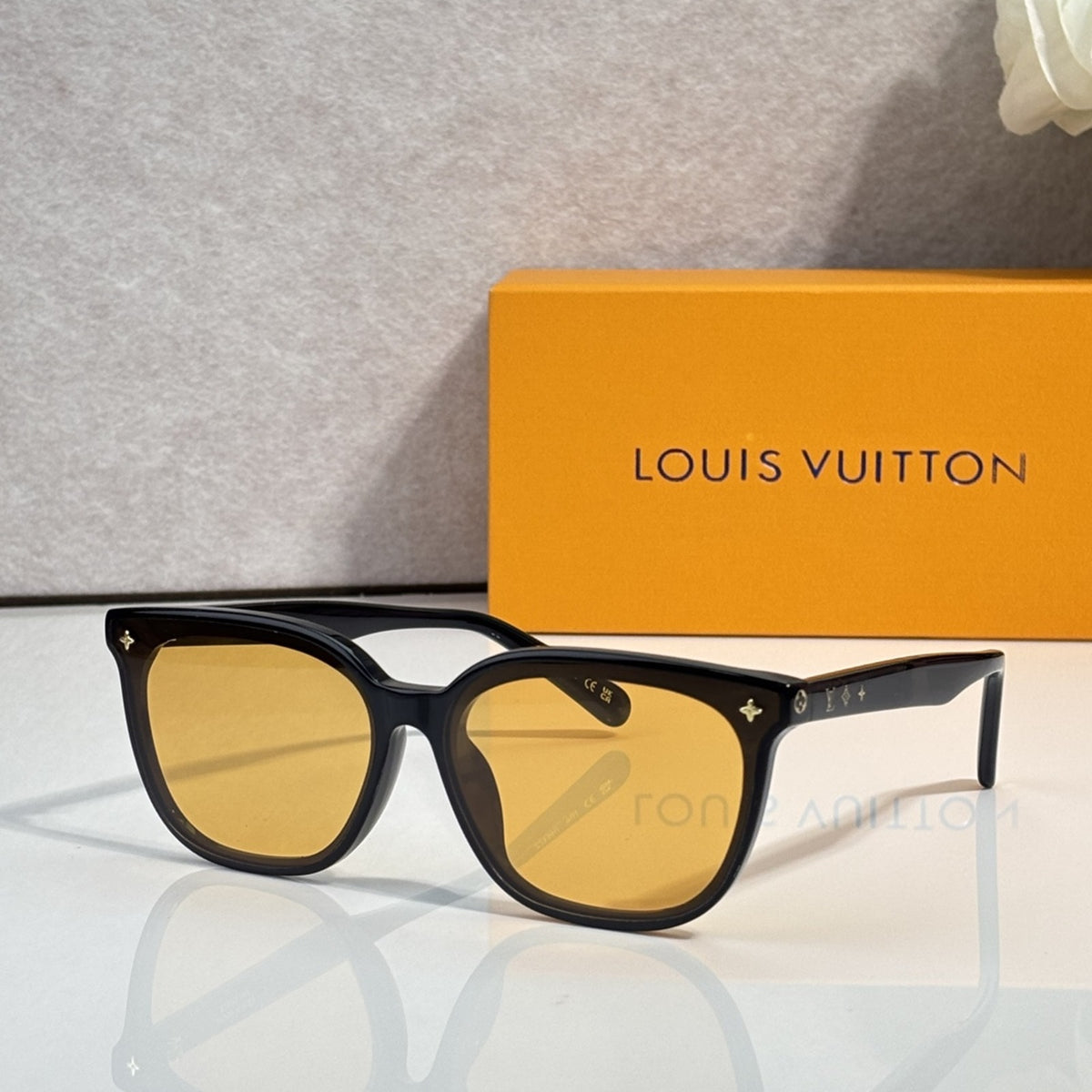 2026 High-End leisure travel versatile sunglasses19076
