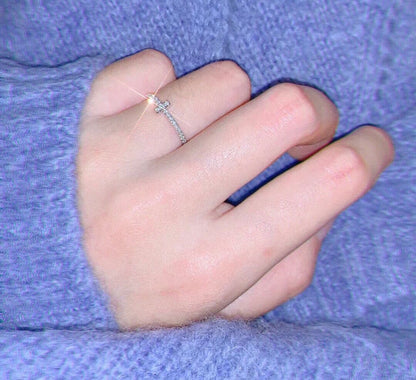 18K Celestial T Diamond Wire Ring