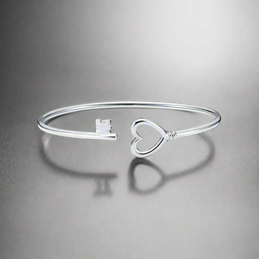 18K Celestial T Heart Key Wire Bracelet